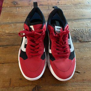NEW! Womens Vans-UltraRange shoe, Red/Blk/Wht, Sz 9, Ultra cush